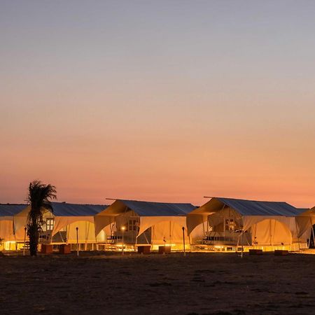 Zostel Sam Desert Bagian luar foto
